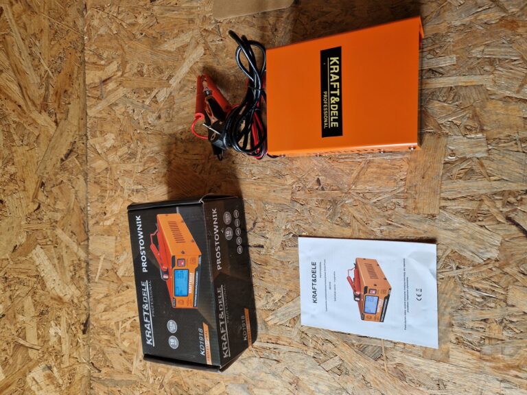 PROSTOWNIK MIKROPROCESOROWY 10AMP 12/24V
