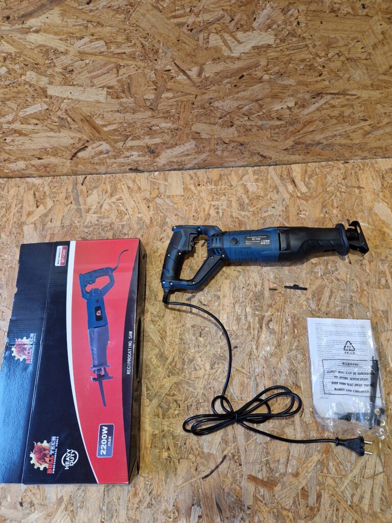 PIŁA SZABLASTA WYRZYNARKA LISI OGON ELEKTRYCZNA 2350W NOŻ MOCNA