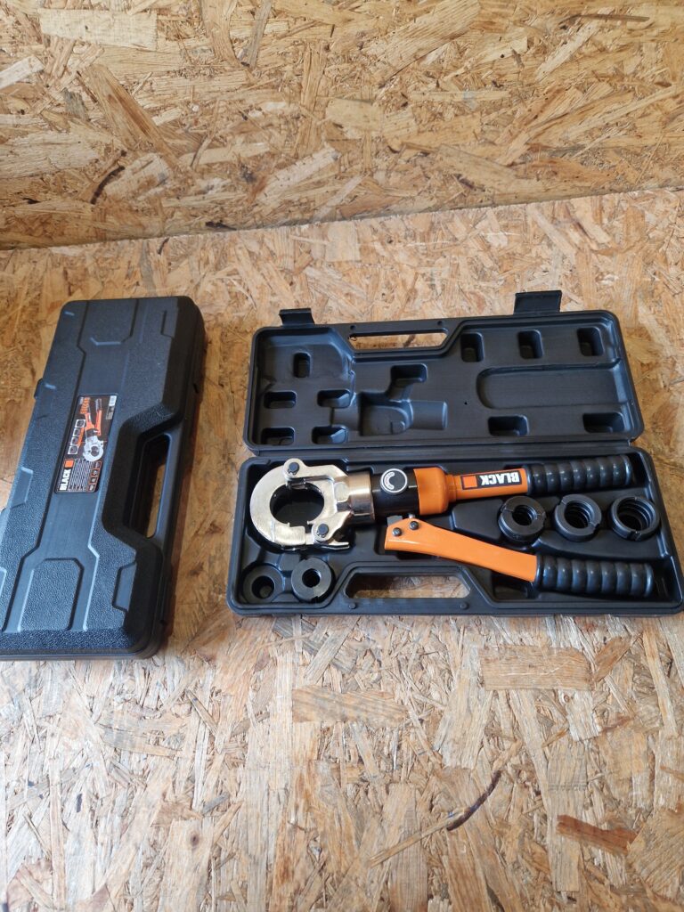 ZACISKARKA DO RUR PEX PRASKA RĘCZNA HYDRAULICZNA MARKI BLACK 6000 kg