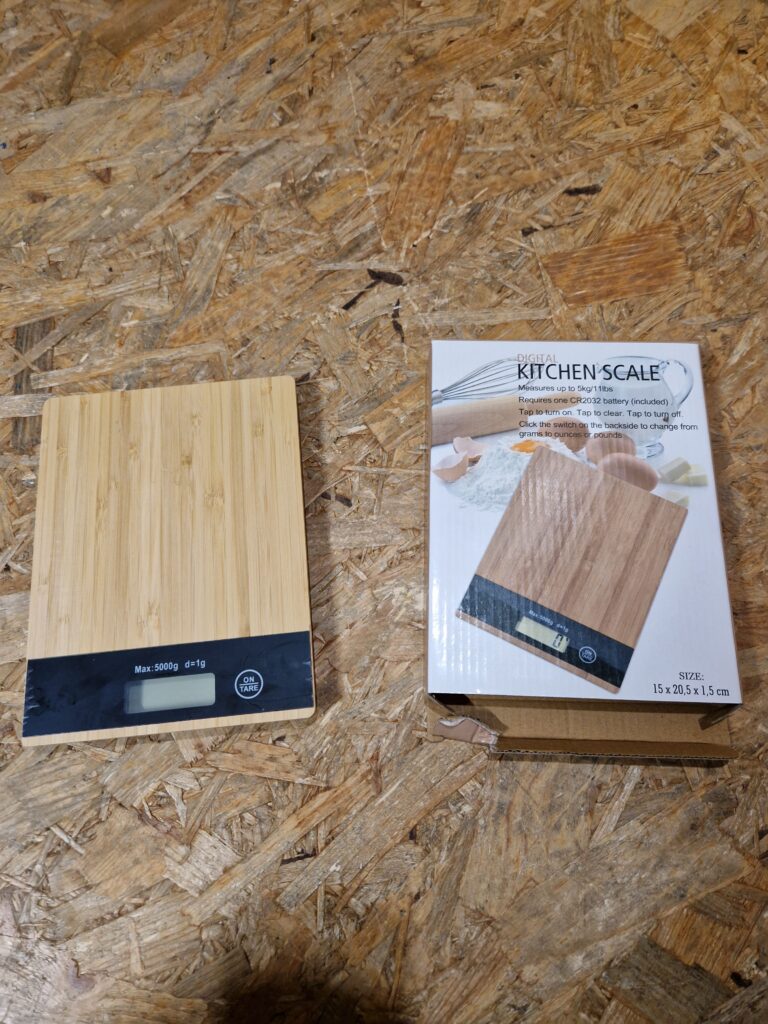 WAGA KUCHENNA ELEKTRONICZNA LCD BAMBUSOWA do 5 KG