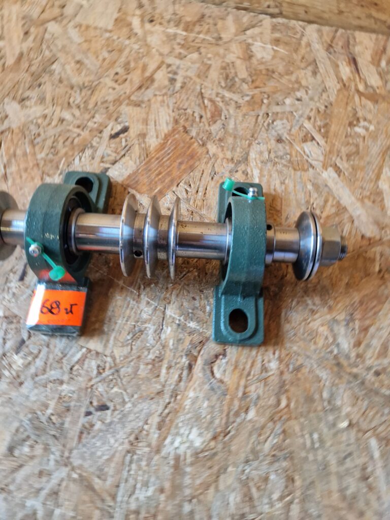 Wałek do krajzegi (piły tarczowej) – Koło pasowe centralne