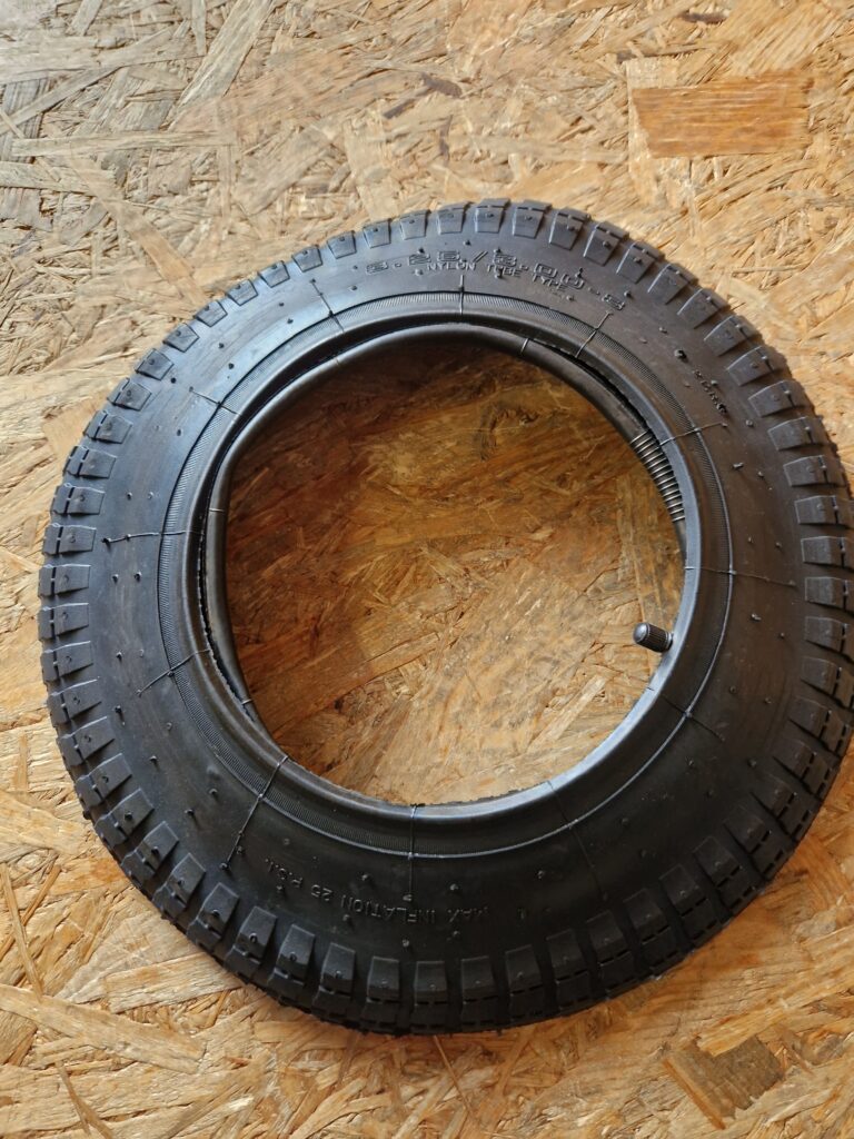 Opona z dętką do taczki 3.25-8 GEKO G71042 – Wzmocniona